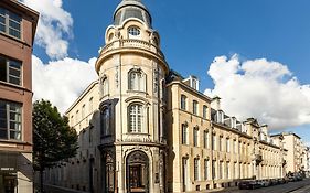 Sapphire House Antwerp, Autograph Collection